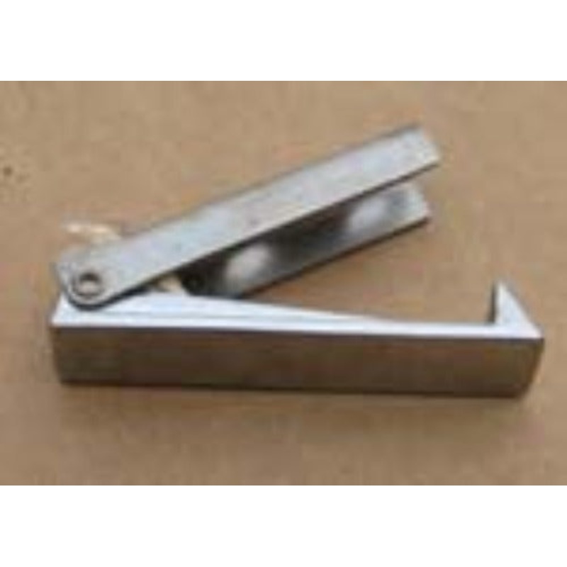 Airstream Chrome Plated Door Catch – 381320