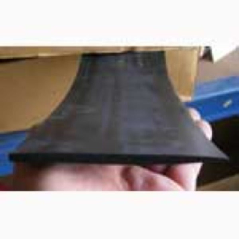 Airstream Rubber Floor Wiper Extrusion, By The Foot – 381589