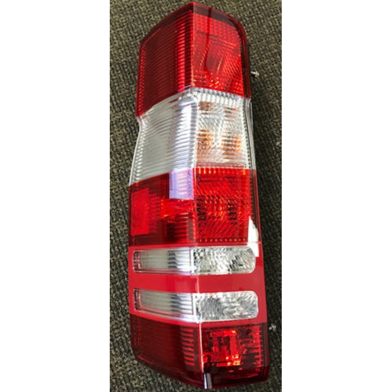 Airstream Atlas Mercedez Taillight Assembly, Lefthand – 513226