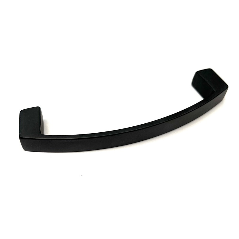 Airstream Matte Black Pull Handle – 382044-01