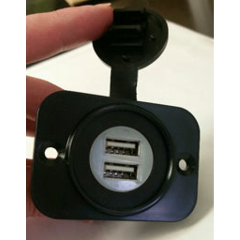 Airstream Front Mount Dual USB, Black – 513133