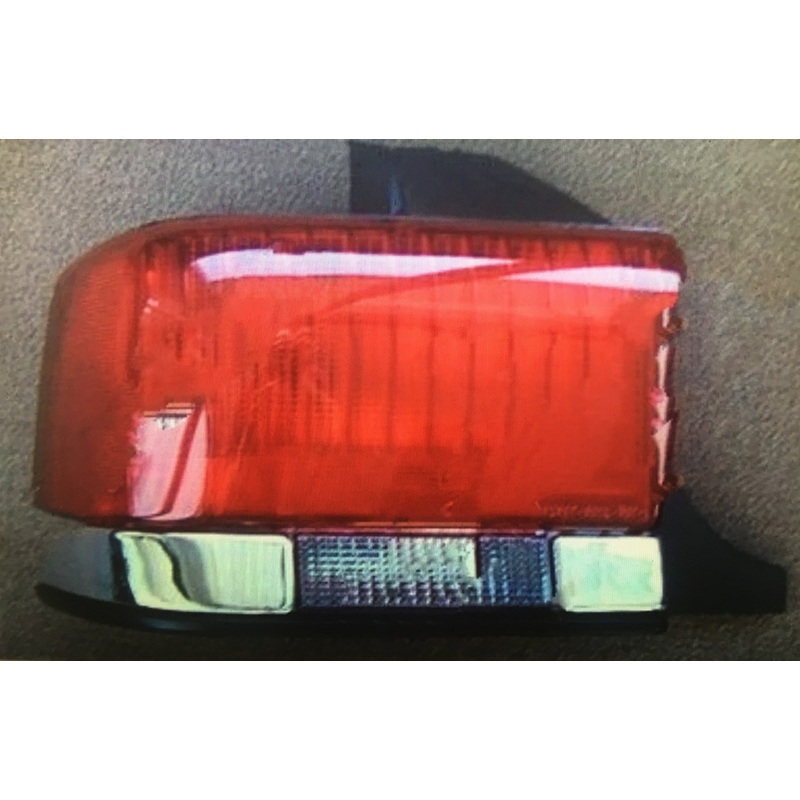 Airstream Lefthand Land Yacht Tail Light – 500964-03