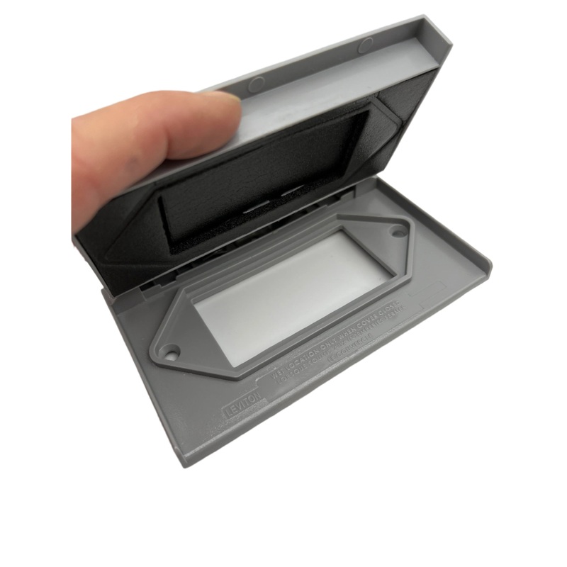Airstream Weatherproof Receptacle Cover, Grey – 514185
